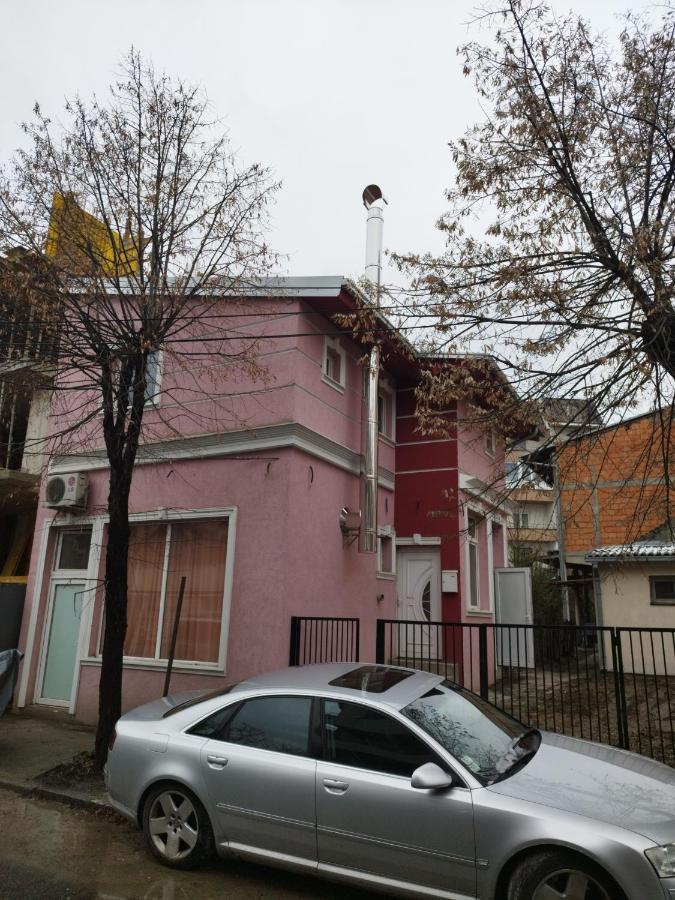 Small Apartment Private Bathroom Strong Wi-Fi ベオグラード エクステリア 写真