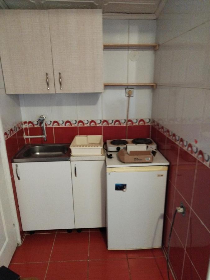 Small Apartment Private Bathroom Strong Wi-Fi ベオグラード エクステリア 写真